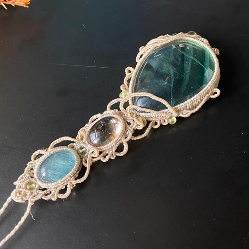 特大39mm)2種類のグリーンフローライト×アメトリンのマクラメ