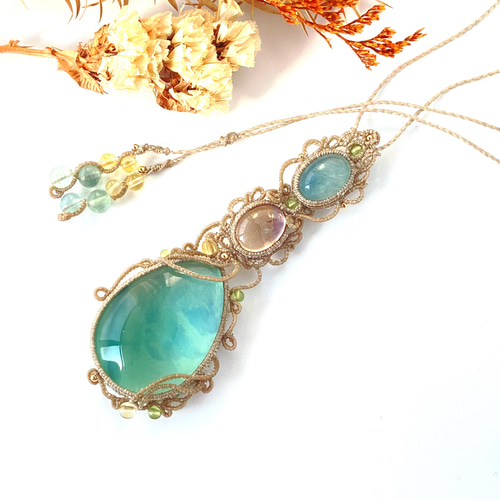 特大39mm)2種類のグリーンフローライト×アメトリンのマクラメ