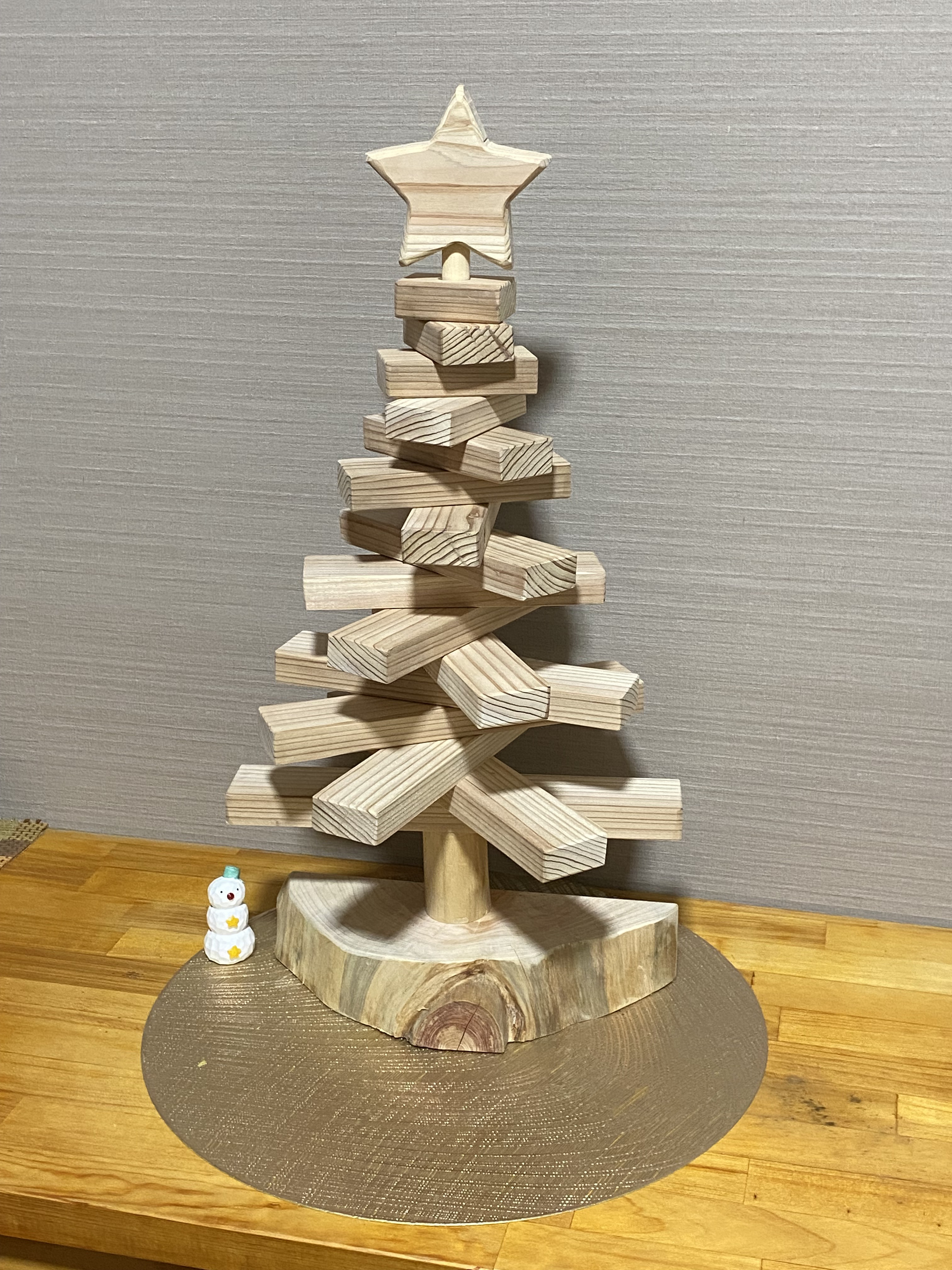 クリスマスツリー 〜杉とヒノキのクリスマスツリー 積み木のよう