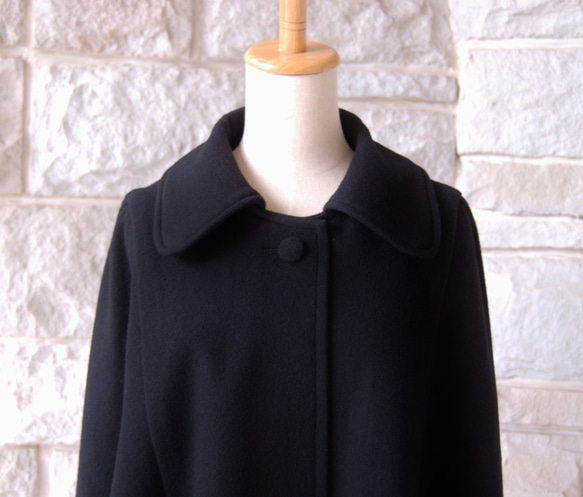 【優雅披風大衣】優質黑色簡約披風，蓬鬆羊毛，安哥拉羊毛 第8張的照片