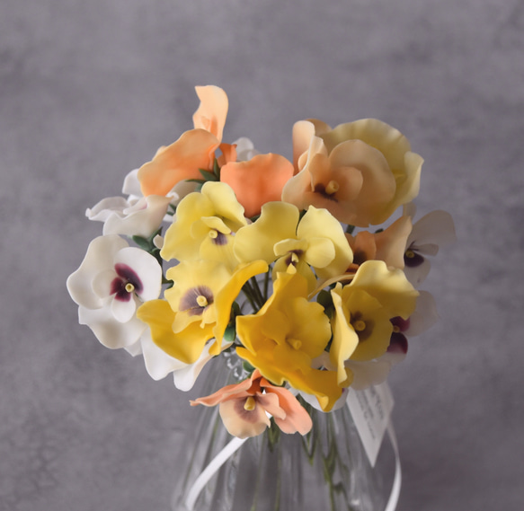 【粘土のお花】ビオラ　イエロー＆ホワイト＆オレンジ・・・B908 6枚目の画像