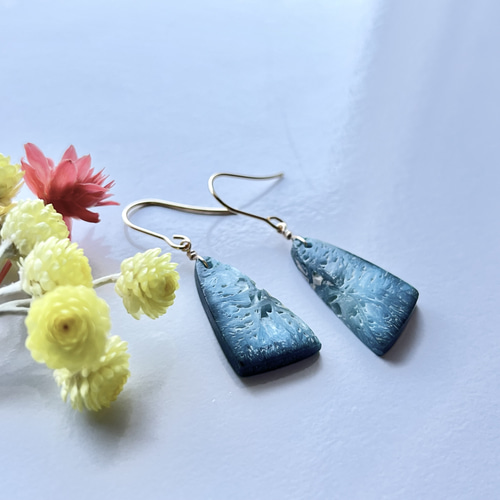 14kgfブルーオパライズドウッド・サファイアピアス/イヤリング ブルーオパライズドウッド アイスブルー ペトリファイドウッド ピアス