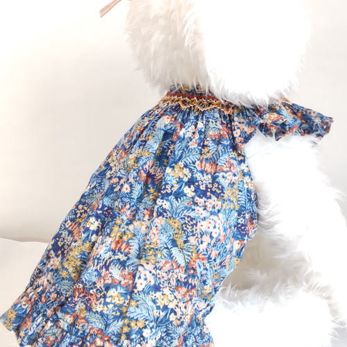 犬服 刺繍ワンピース Sサイズ リバティプリント コニーイヴリン