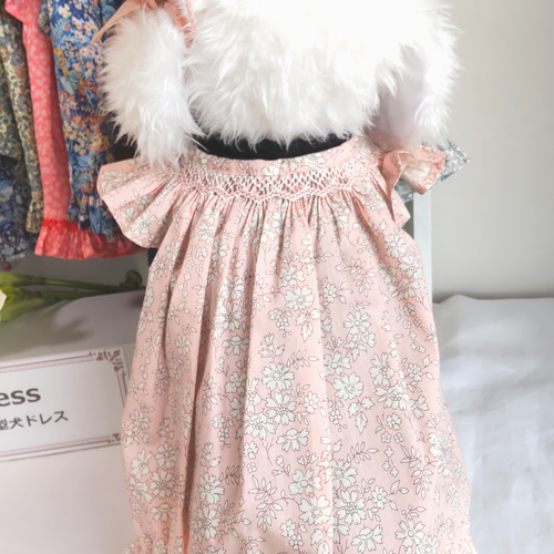 リバティ　ハンドメイド　スモッキングワンピース　刺繍　花柄　ピンク　犬服 リバティハンドメイドスモッキングワンピース刺繍花柄ピンク犬服