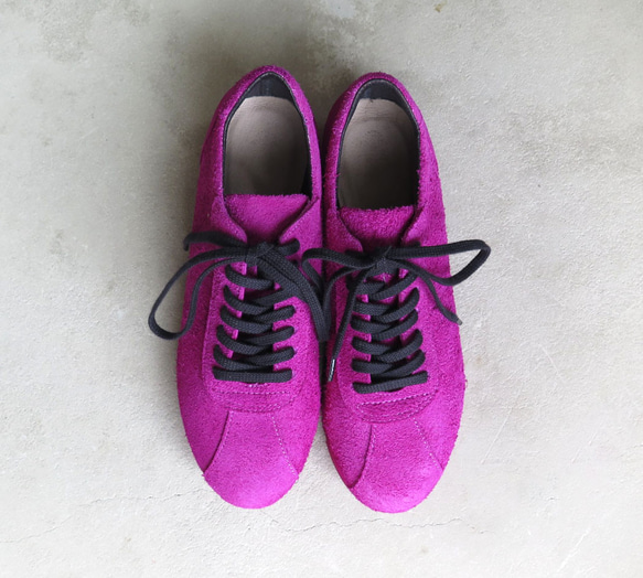【匹染鮮豔色彩】經典設計與高品質真皮！ EMA運動鞋/拉絲粉色 第3張的照片