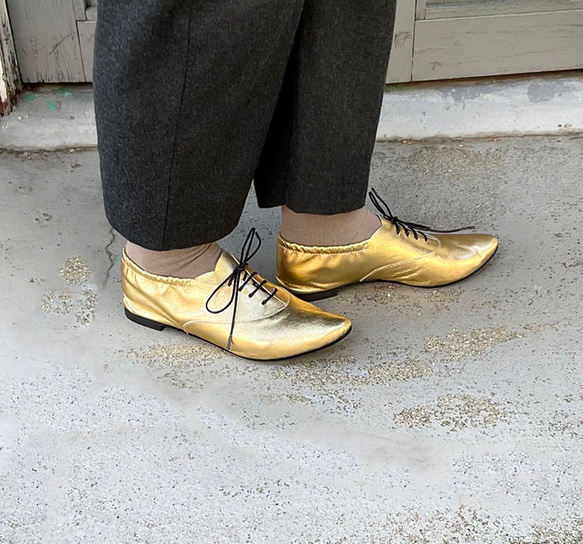 &lt;也可當芭布鞋&gt; 橡膠鞋跟/金色，易於穿著且美觀的皮鞋 第6張的照片