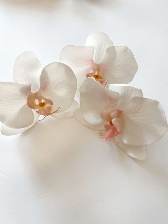 胡蝶蘭ヘッドパーツ　白×ピンク 2枚目の画像