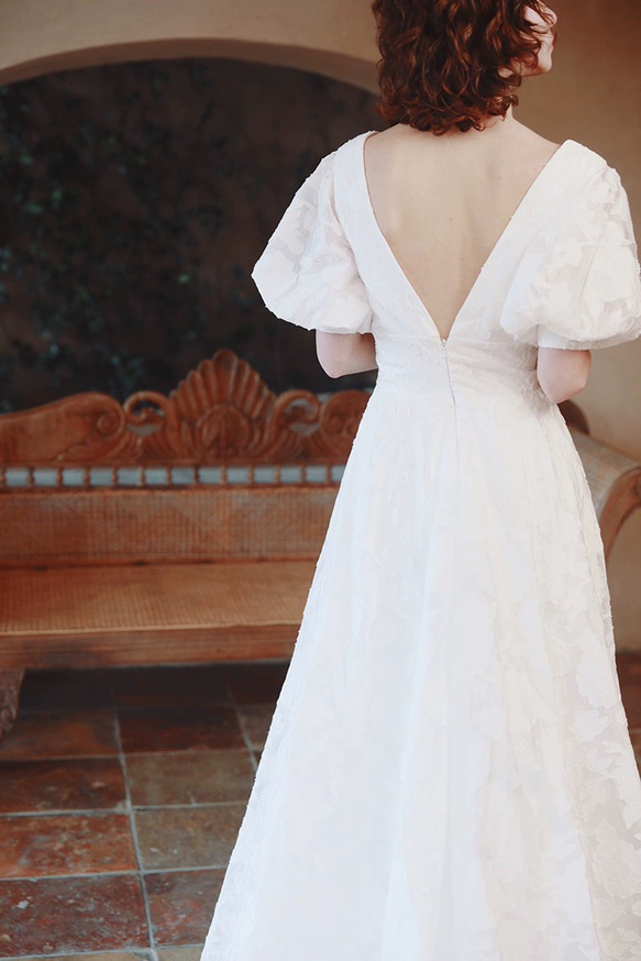 Vネック レース パフスリーブウエディングドレス　2次会 バスト ウエスト ヒップ