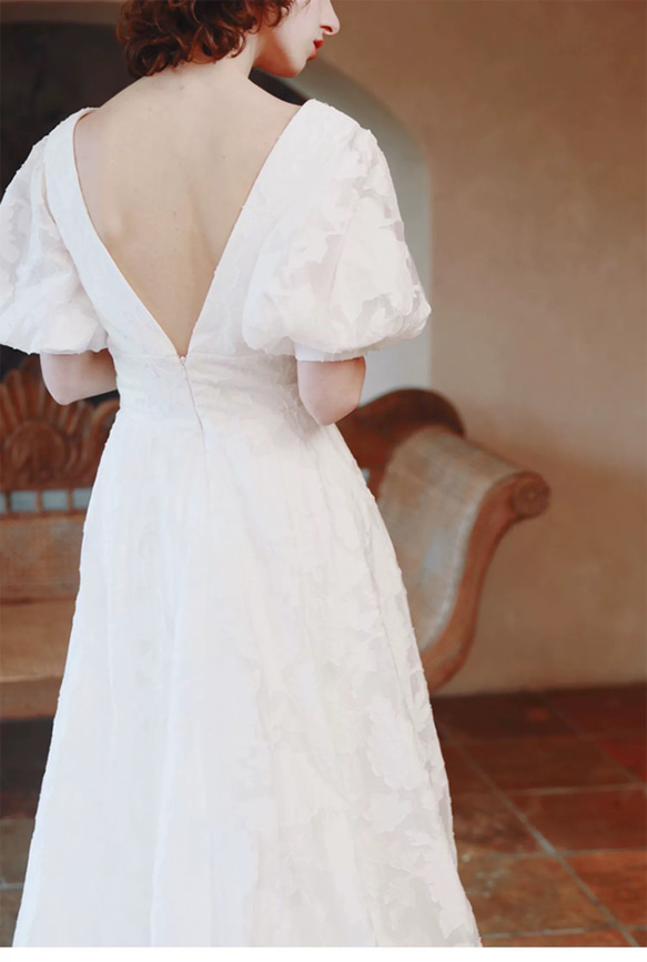 Vネック レース パフスリーブウエディングドレス　2次会 バスト ウエスト ヒップ