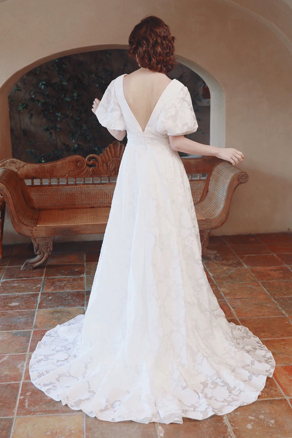 Vネック レース パフスリーブウエディングドレス　2次会 バスト ウエスト ヒップ