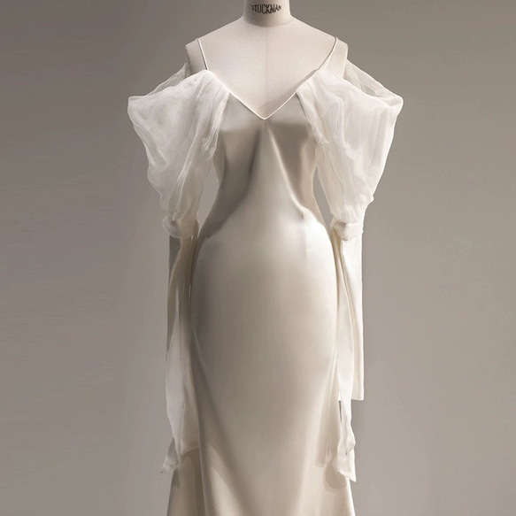 ロングスリーブウエディングドレス 3枚目の画像