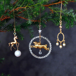 復古聖誕裝飾：兔子和小馬 第1張的照片