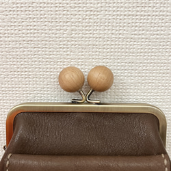 ぱかっと開くとお部屋が3つの親子がまぐち♪外ポッケが付いた木玉口金の本革ミニ財布 2枚目の画像