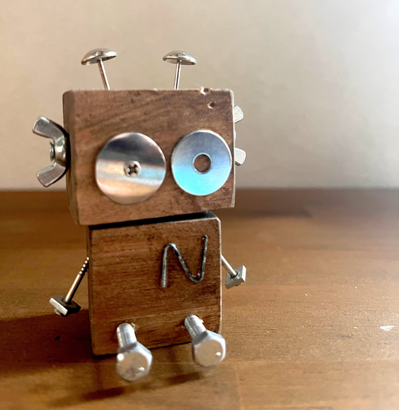 手作り　置物 世界に一つだけのN ROBO/手作りロボット/木製ロボット/廃材/飾り/置物