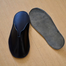 真皮鞣製房間鞋 全黑房間拖鞋 涼鞋 腳部舒適 顏色可供選擇 第4張的照片