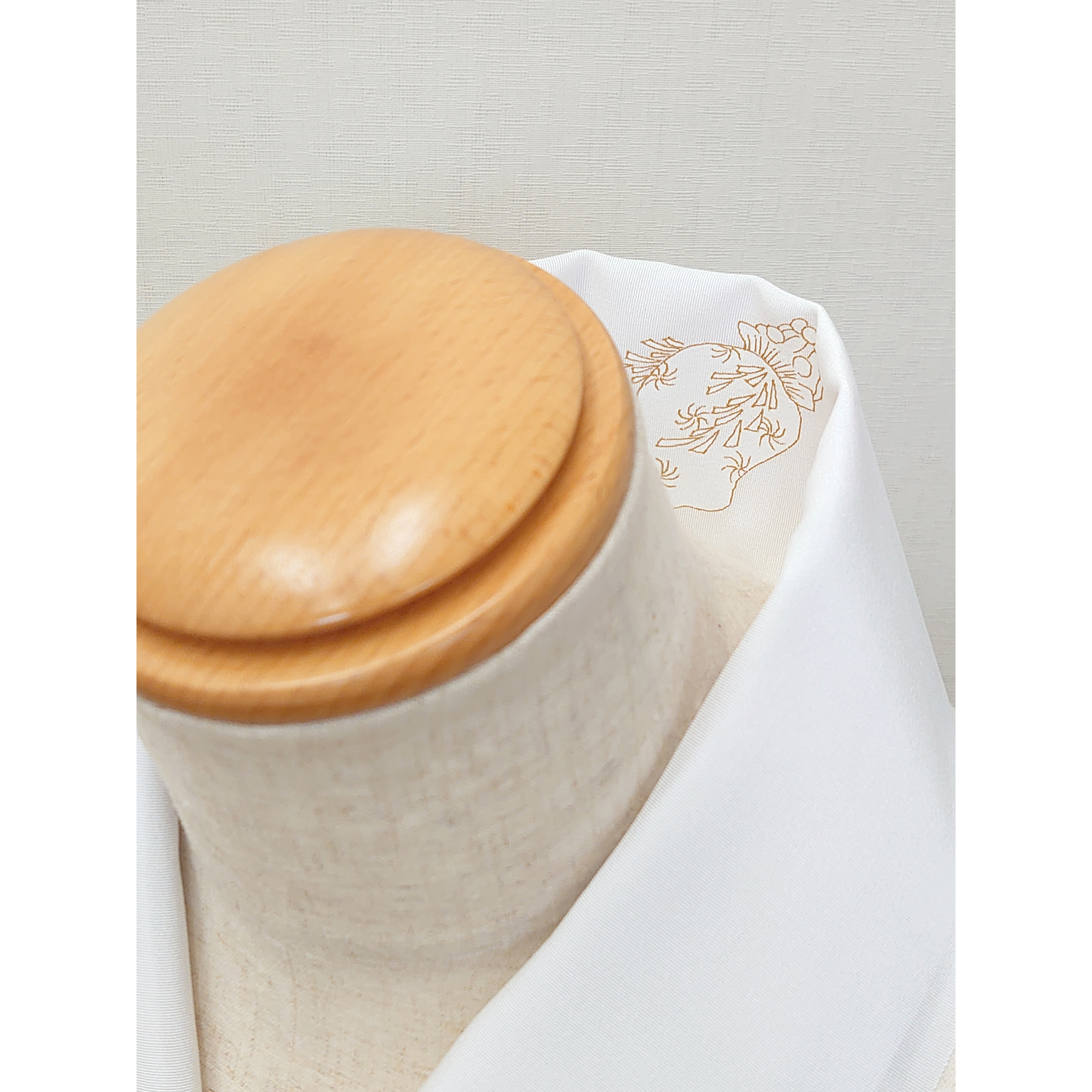 隠れたおしゃれ半衿　「ちらり」　獅子舞