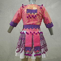 モン族民族衣装 ブラウス・ラップスカート・前掛け・腰帯 ４点セット ピンク・パープル系 15枚目の画像