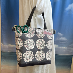 アンティーク大島紬 小さな雪輪重ね リメイク 胡桃皮ハンドルバッグ