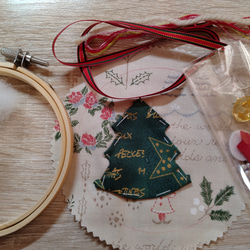 Creema限定「刺繍枠で作るメリークリスマス」キット 2枚目の画像