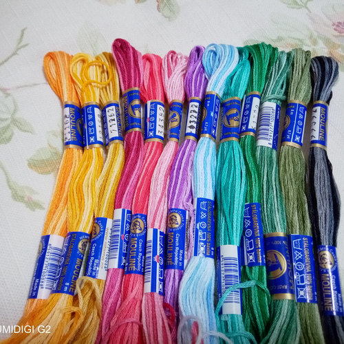 ラスト！なみ縫いバンザイ刺繍糸 在庫処分13色セット 糸・ミシン糸 ち  