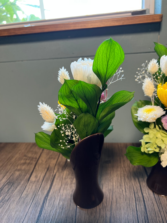 プリザーブドフラワー仏花　供花　花器付き　ブラック　小菊　デンファレ 5枚目の画像
