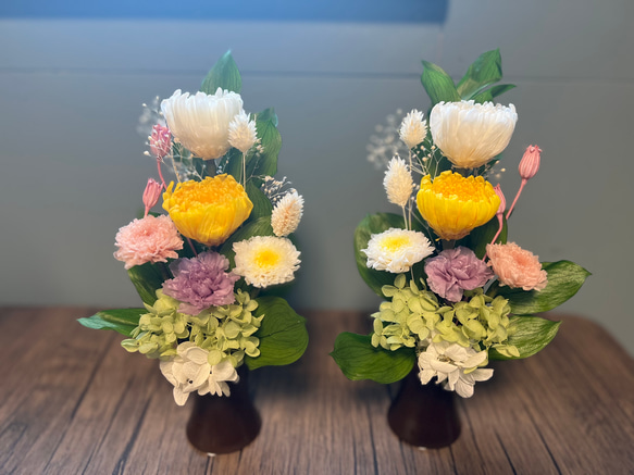 プリザーブドフラワー仏花　供花　花器付き　ブラック　小菊　デンファレ 2枚目の画像