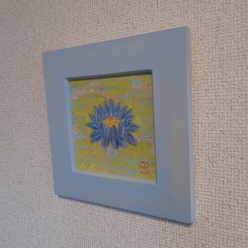 ハート型 青い花だらけのハートの作品 画家　小楠アキコ作品　40×40cm ハート型 青い花だらけのハートの作品 画家 小楠アキコ作品 40