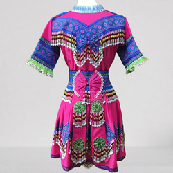 モン族民族衣装 ブラウス・ラップスカート・前掛け・腰帯 ４点セット ピンク・ブルー系 12枚目の画像