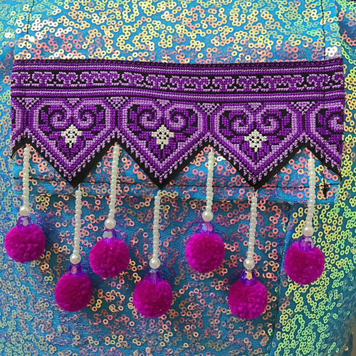 モン族民族衣装 ブラウス・ラップスカート・前掛け・腰帯 4点セット