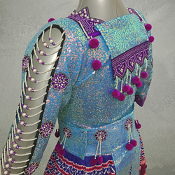 モン族民族衣装 ブラウス・ラップスカート・前掛け・腰帯 ４点セット ライトブルー・紫系 9枚目の画像