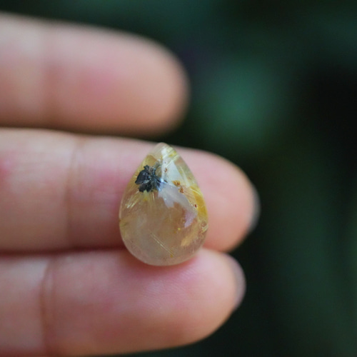 ゴールドルチルインクォーツ☆s1040 天然石 Funky garuda 天然石＊ラ