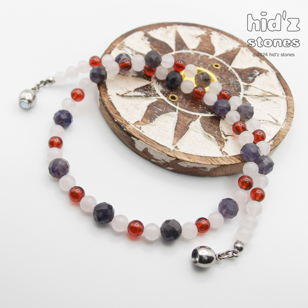 ◆一点もの天然石ネックレス:MSCL-001【マグネットクラスプ】アイオライト・ガーネット・ローズクォーツ