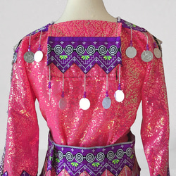 モン族の民族衣装 ブラウス・ラップスカート・前掛け・腰帯 ４点セット ピンク系 11枚目の画像