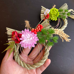 しめ縄　お正月アレンジ　お正月飾り　水引き　アーティフィシャルフラワー　Ｇ２ 2026しめ縄飾り ローズ 松（ナチュラルピンク）【アーティフィシャル