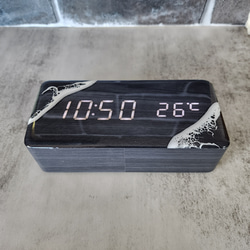 新作♦️モノトーン 波のアート時計、温度、日付  クロック clock レジン アート 波 オーシャン OCEAN 4枚目の画像
