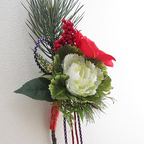 お正月飾り～松・葉牡丹・椿入り壁飾り アーティフィシャル