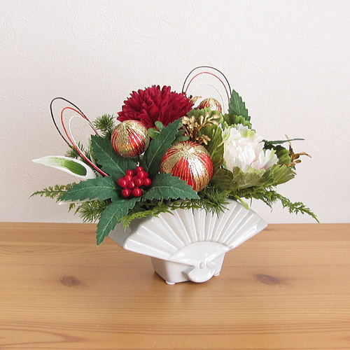正月飾り～葉牡丹・ピンポンマム・千両・小松入りお正月アレンジ 迎春