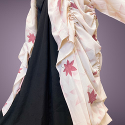 ドレープ際立つ 着物ガウン 裾袖クシュ 絽  着物リメイク 和柄男女兼用 フリーサイズ Ｋ51005 17枚目の画像