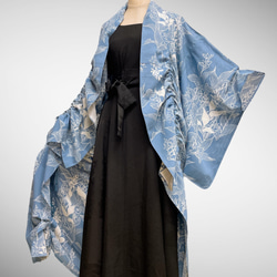 ドレープ際立つ 着物ガウン 裾袖クシュ 絽  着物リメイク 和柄男女兼用 フリーサイズ Ｋ51006 6枚目の画像
