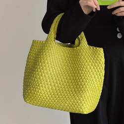 軽くて大容量【手編みバッグ+インナーバッグ】、ハンドバッグ、ショルダーバッグ。 2枚目の画像