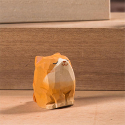 オレンジ猫、かわいい木彫り、デスクトップに配置 2枚目の画像