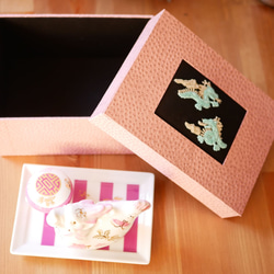 龍（ドラゴン）のフィギュア(ピンク）　置物　成功と発展、運気アップ　陶磁器　風水　玄関　リビング　オリジナルの箱付き　 6枚目の画像