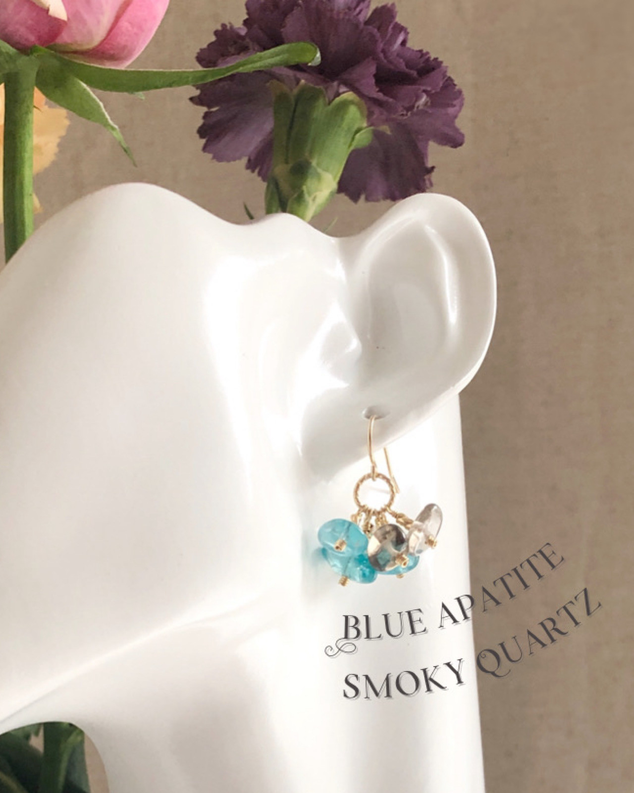 HARMONIA FLOWER （ブルーアパタイト＋スモーキークォーツ）- 天然石すずなりピアス（14KGF）