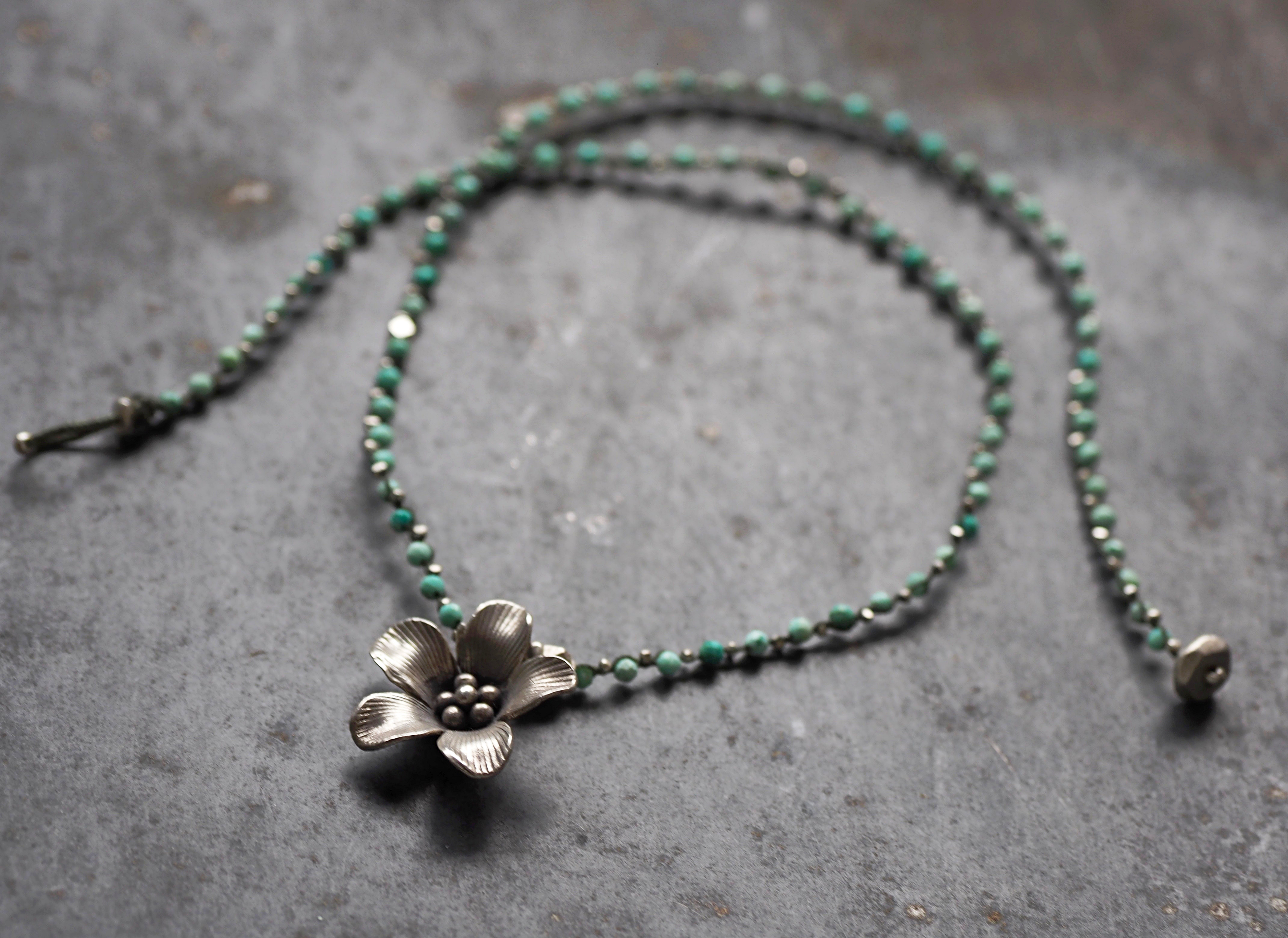 flower-charm pendant 'Crysocolla'