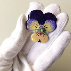 ビオラブローチ　パンジー　花　可愛い　プチギフト　母の日　リアル　お花　フラワー　花のブローチ　可愛い　レジン　紫　黄 6枚目の画像