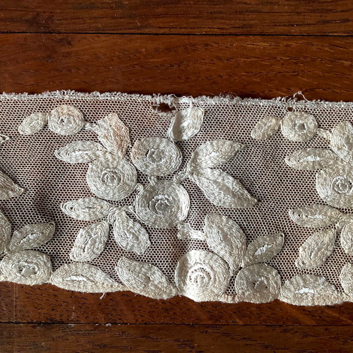 フランスアンティークレース　花刺繍レース　ビンテージレース France vintage 花装飾チュール刺繍レース no.3316b レース