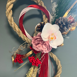 【2024お正月】胡蝶蘭の華やかなしめ飾りタッセル 水引　赤 4枚目の画像