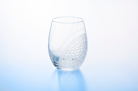 「魔法のグラス」　東京切子(花切子）ワイングラス　羽衣-フラワー・オブ・ライフ 2枚目の画像