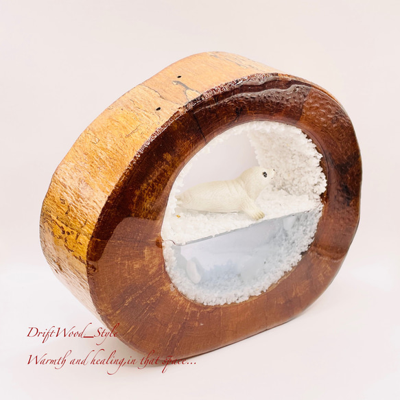 一つ限りの流木アート 流氷のゴマフアザラシ ジオラマ 流木 フィギュア インテリア レジン 置物 動物 アザラシ N3 5枚目の画像