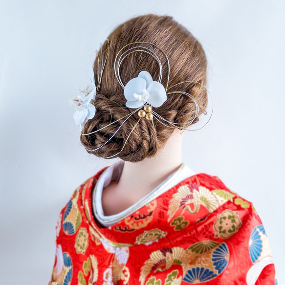 小さい胡蝶蘭の髪飾り 成人式・結婚式・卒業式に 白 和風 和装 アーティフィシャルフラワー 5枚目の画像